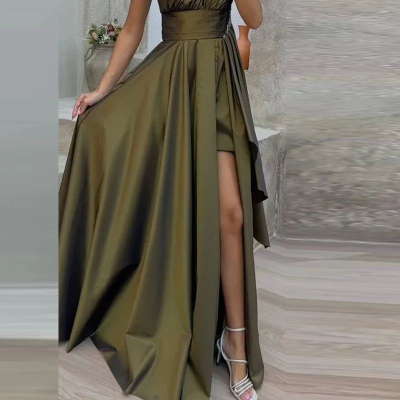Floor-Length A-Line Sleeveless Dress – Graceful Movement, Timeless Style