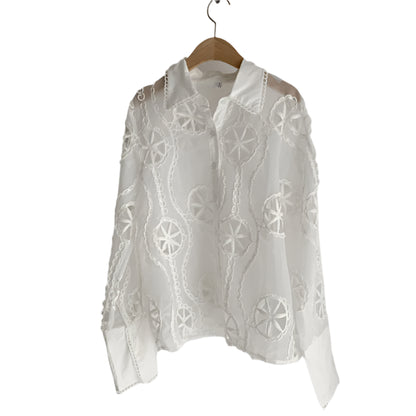 Elegant Lace Blouse – Turn-Down Collar & Full Sleeve Spring Top